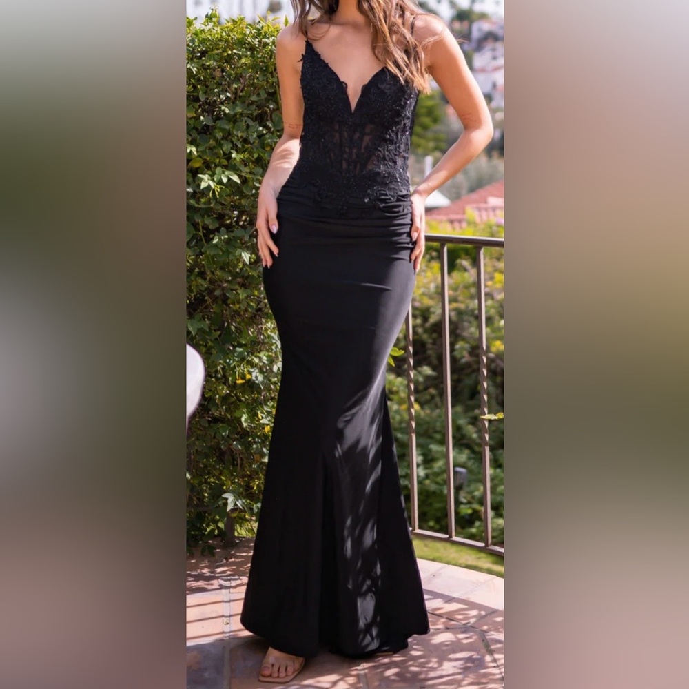 Black Lace Bodice Mermaid Dress - Women's Formal Gown